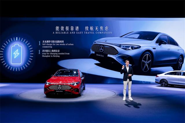 03.梅赛德斯-奔驰集团股份公司董事会成员、负责大中华区业务的佟欧福（Oliver Thöne）.jpg