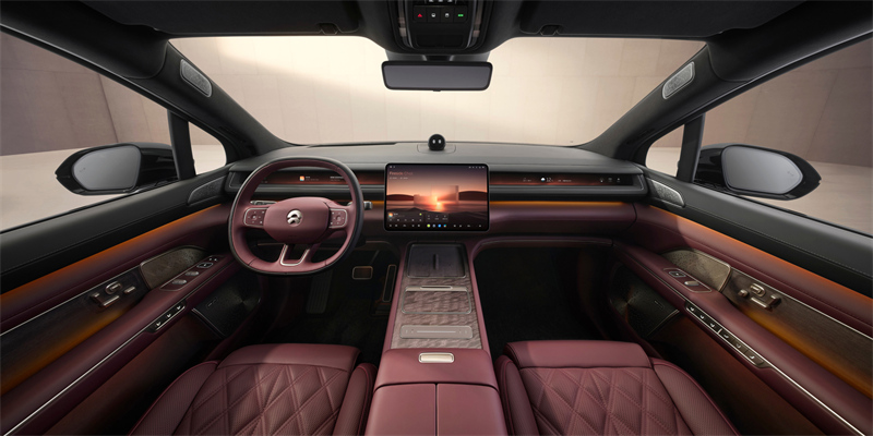 interior-carousel-P1-01-desktop.jpg