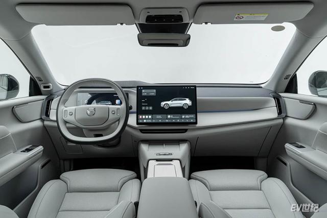 1400x1050_autohomecar__ChxpWGitFT2AL0QvAEiXPepEmSQ456.jpg