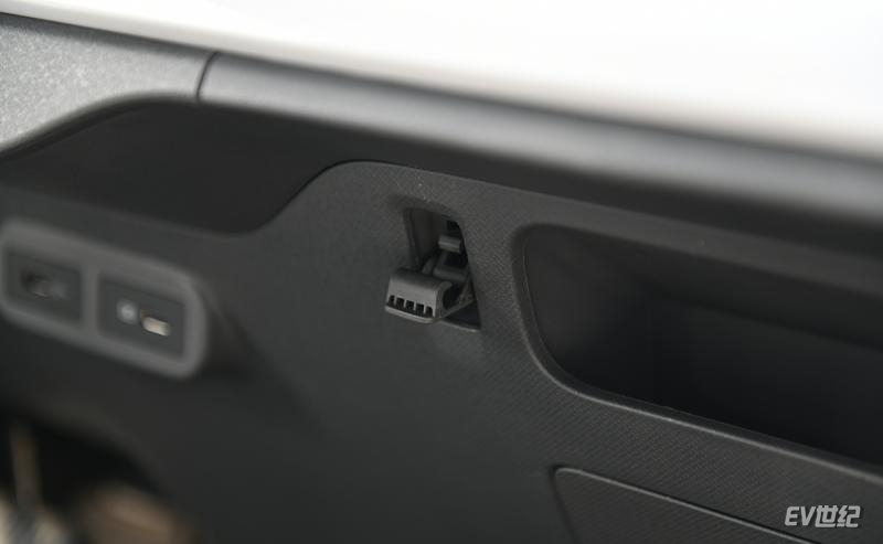 26124720958ed820417577.jpg 12.JPG