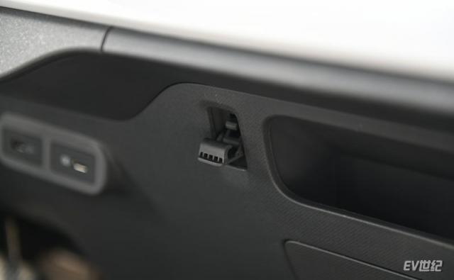 26124720958ed820417577.jpg 12.JPG