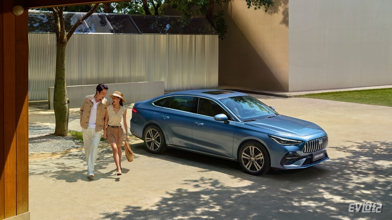 302248322f0576b10e6404.jpg 2-吉利银河星耀6美图_调整大小.jpg