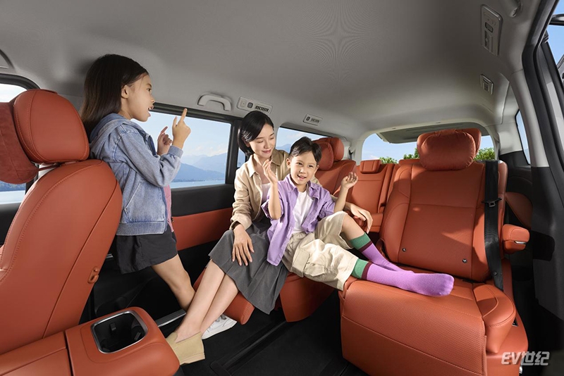 052122126ce8b153216804.jpg image003.jpg