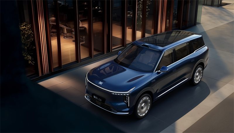 15151848bba75b961d9004.jpg 1.智己LS9.jpg