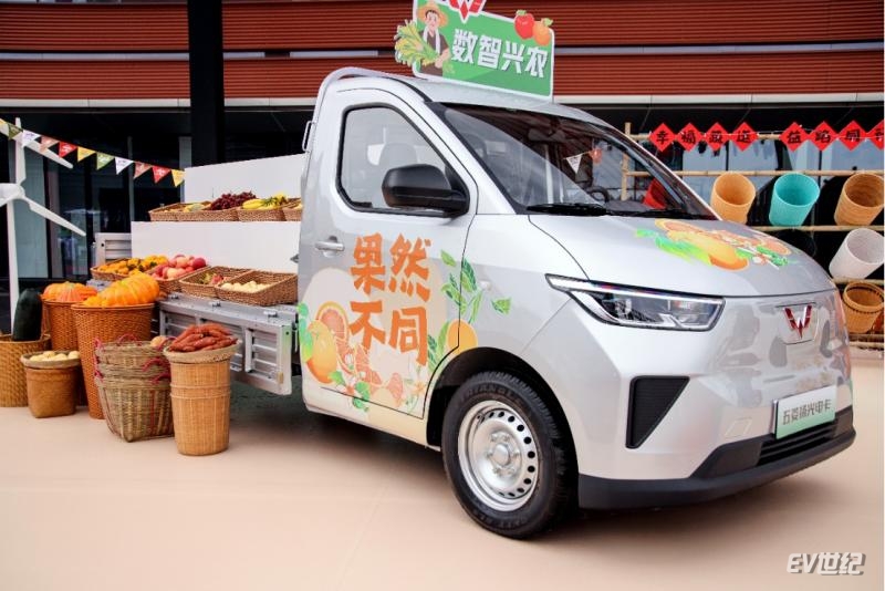 182226297f42461f218086.png 【主新闻稿】中国五菱第二届致敬奋斗者大会3298.png