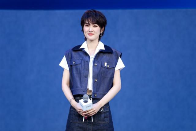 211651423a01d376b27047.jpg 6.jpg