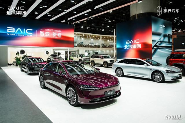 221335223779bed3465473.jpg ZM00090.jpg