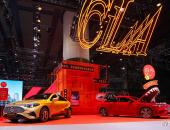 奔驰的“双城记”：在广州车展，看见豪华的两种答案