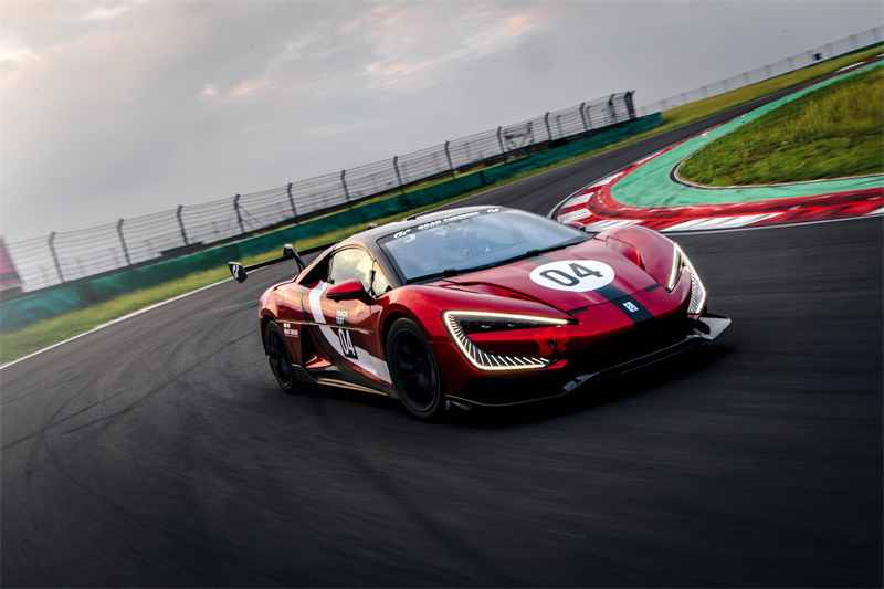 22162225491a023ce41475.jpg 02-仰望U9X以496.22km-h的极速成绩刷新全球汽车极速纪.jpg