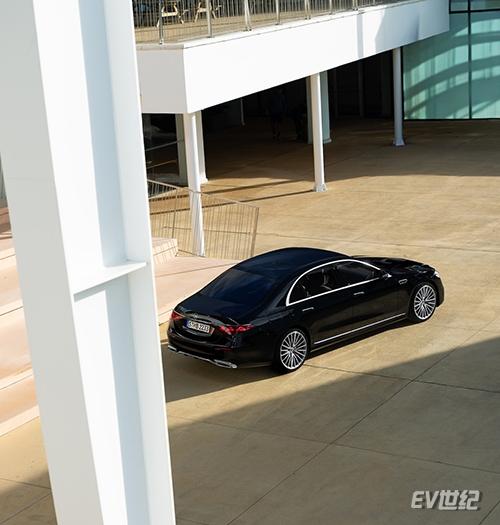 30132852bccd7df8963652.jpg 04.全新城区及高速领航辅助驾驶系统将在中国率先实现车位到车位辅助驾驶与智能辅助泊车.jpg