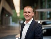 降价关店换将：宝马用组合拳应对中国市场挑战