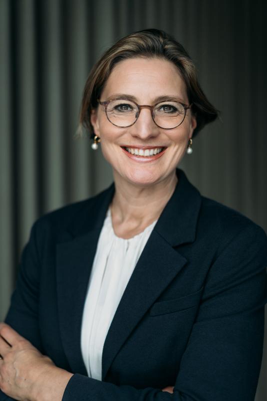 27092917c61539bb396706.jpg 斯凯孚汽车业务总裁 Kerstin Enochsson.jpg