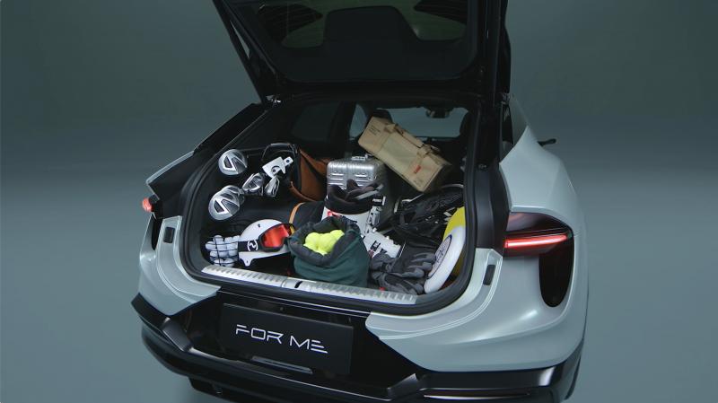 292158544add3283c75187.png 6、全新莲花For+Me后备箱空间.png