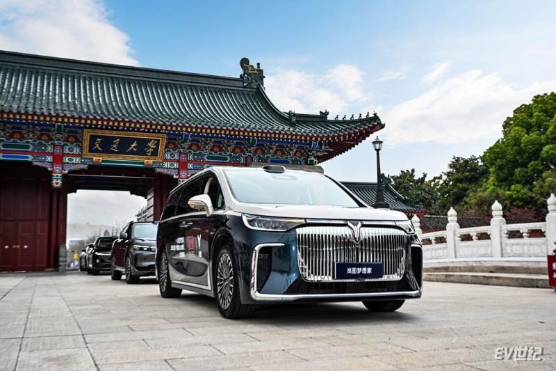 08200443a2feac46696998.jpg image002.jpg