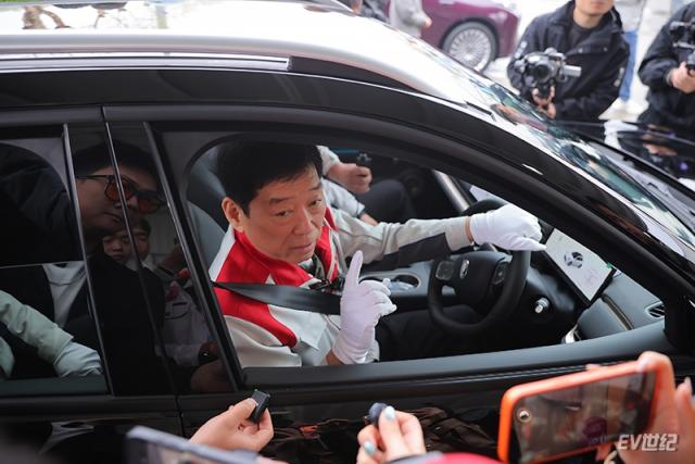 132105333f21a39f299839.jpg image005.jpg