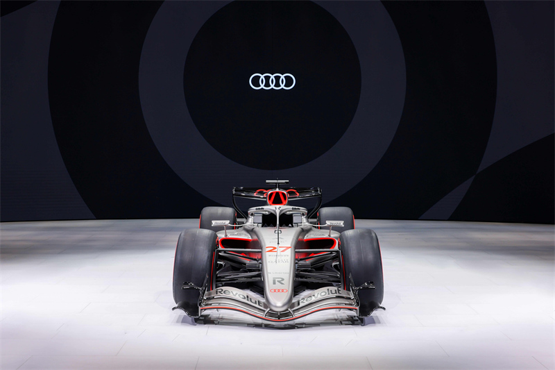 6. 奥迪R26赛车.jpg