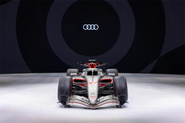 6. 奥迪R26赛车.jpg