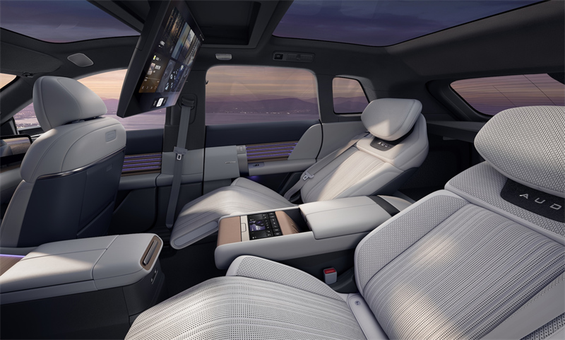 4. 奥迪E7X带来沉浸式“智慧客厅”座舱体验.jpg