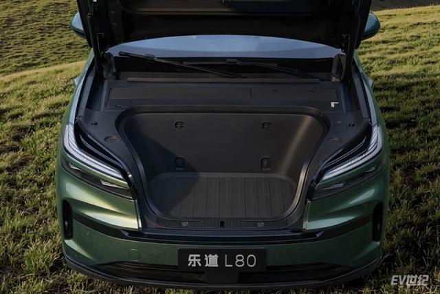 1400x1050_autohomecar__ChxpVWntwxSAZZnHABXwh-Jm0Ts351.jpg