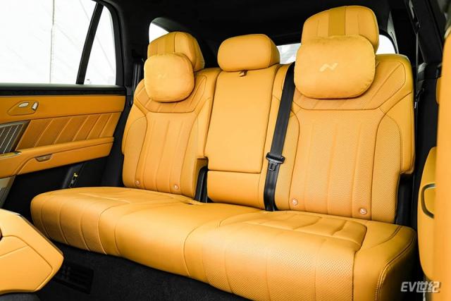 1400x1050_autohomecar__ChtpWGncw9GATU1fAC2kWtBiZSo935.jpg