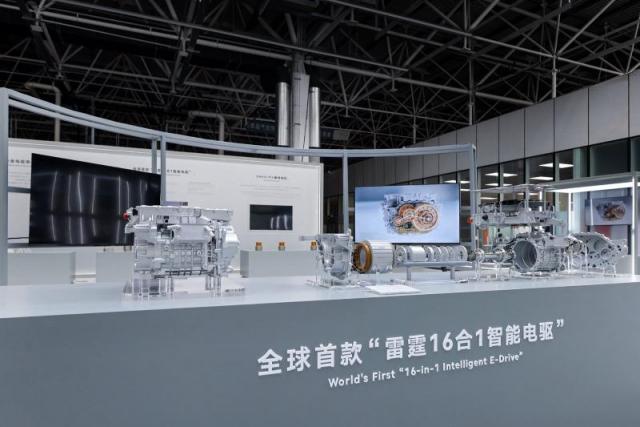 16162440f123226b404584.jpeg 雷霆16合1智能电驱.jpeg