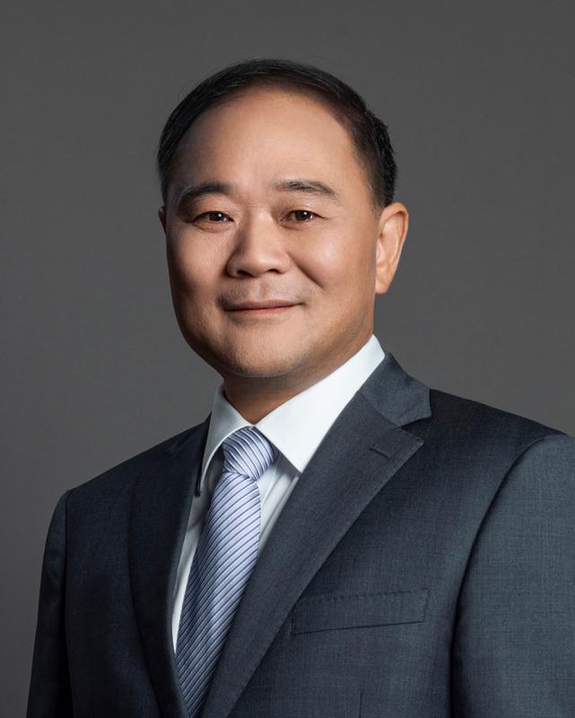 吉利控股集团董事长-李书福.jpg
