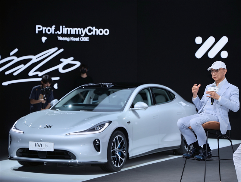 6、Prof. JimmyChoo出席全新一代智己L6私享会.jpg